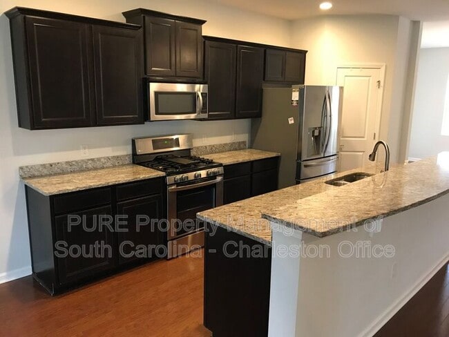 Building Photo - 3071 Conservancy Ln