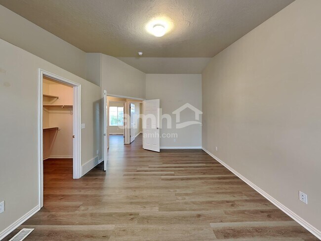 Building Photo - 2848 W 2125 S