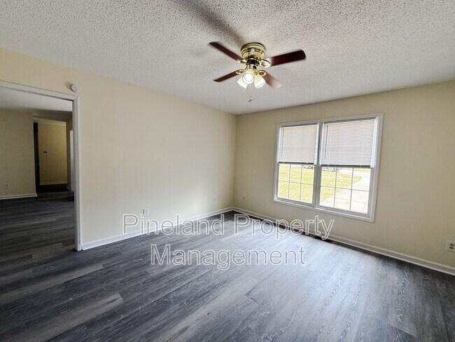 Building Photo - 518 Suffolk Ct