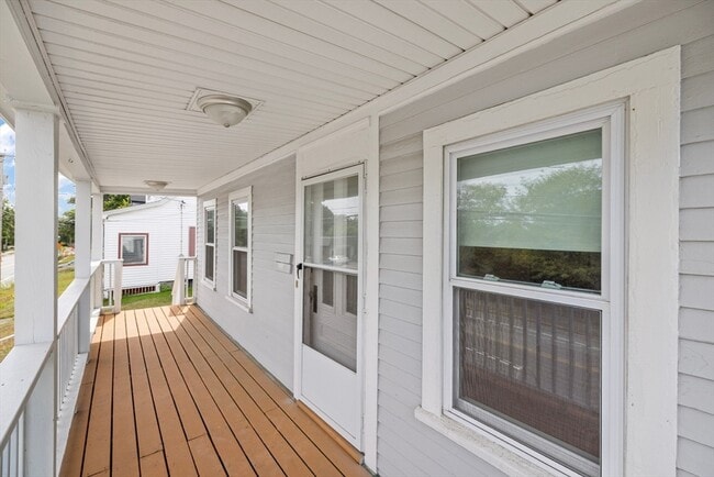 Building Photo - 117 Gorham St