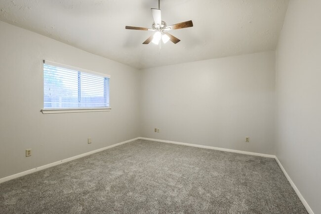 Building Photo - 1010 Hickory Post Ct