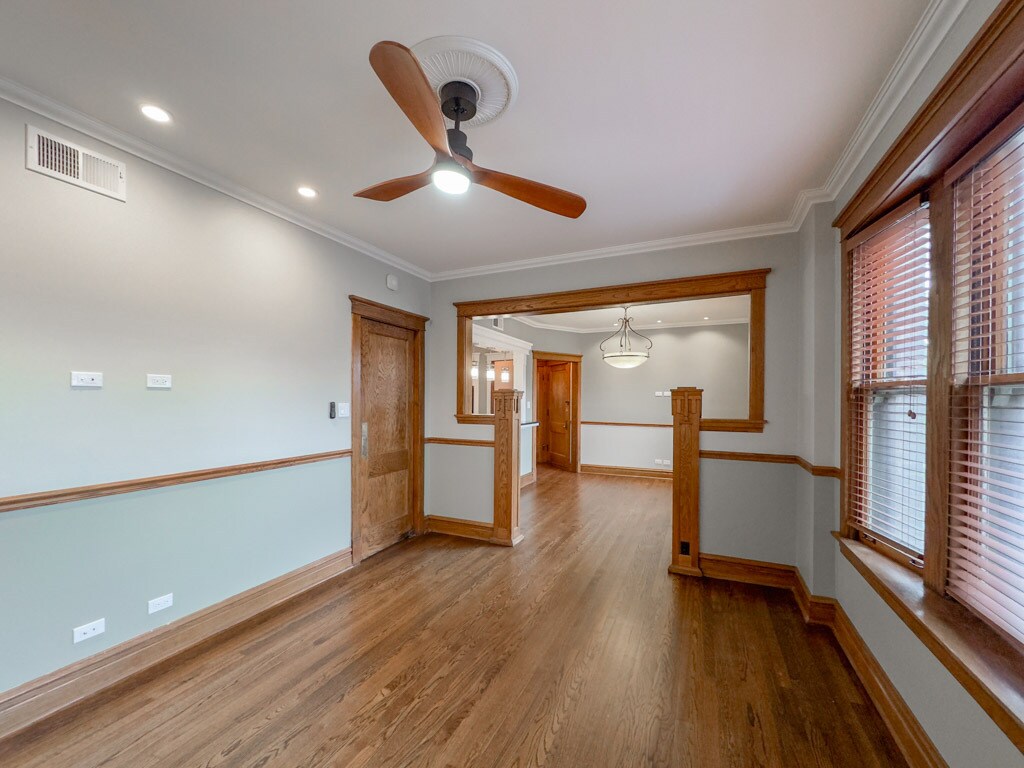 Building Photo - 1918 W Berenice Ave