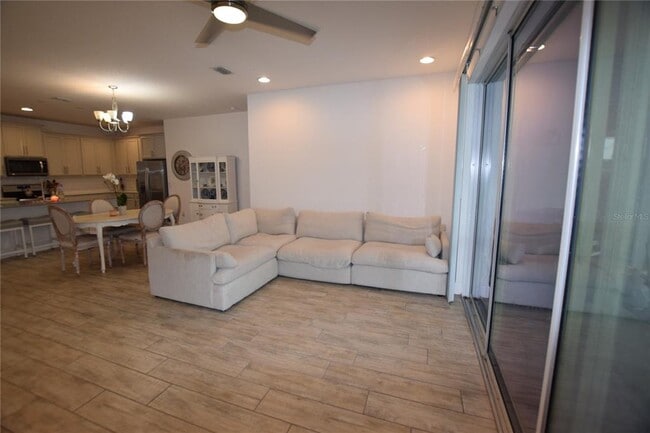 Building Photo - 2651 Magpie Way