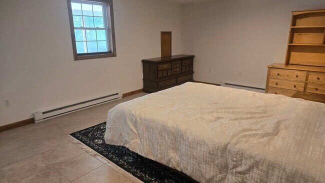 Building Photo - 113 Oak Ridge Dr
