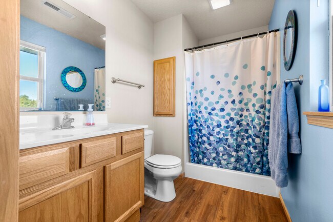 Building Photo - 1552 Cook Cir