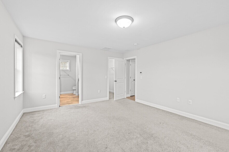 Building Photo - 145 Driftway