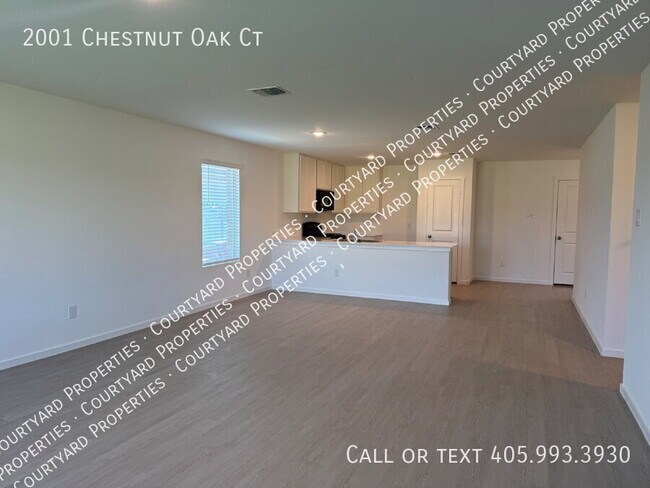 Building Photo - 2001 Chestnut Oak Ct