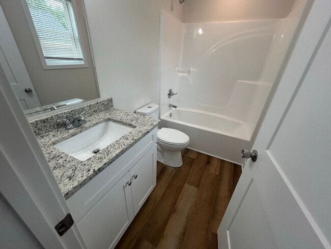 Building Photo - NOW LEASING FOR AUGUST 2026!