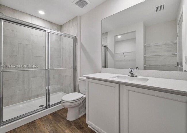 Building Photo - 861 Winwood Cir