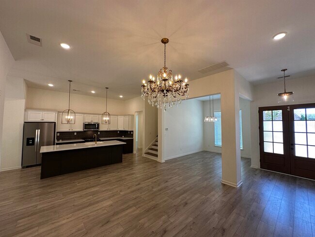 Building Photo - 4998 Farmland Way