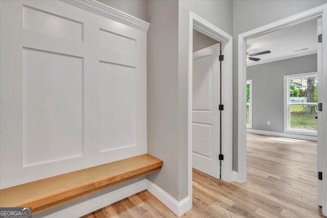 Building Photo - 110 Ryan St