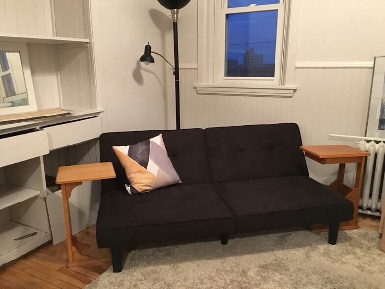 Building Photo - 317 1/2 N 4th Ave W