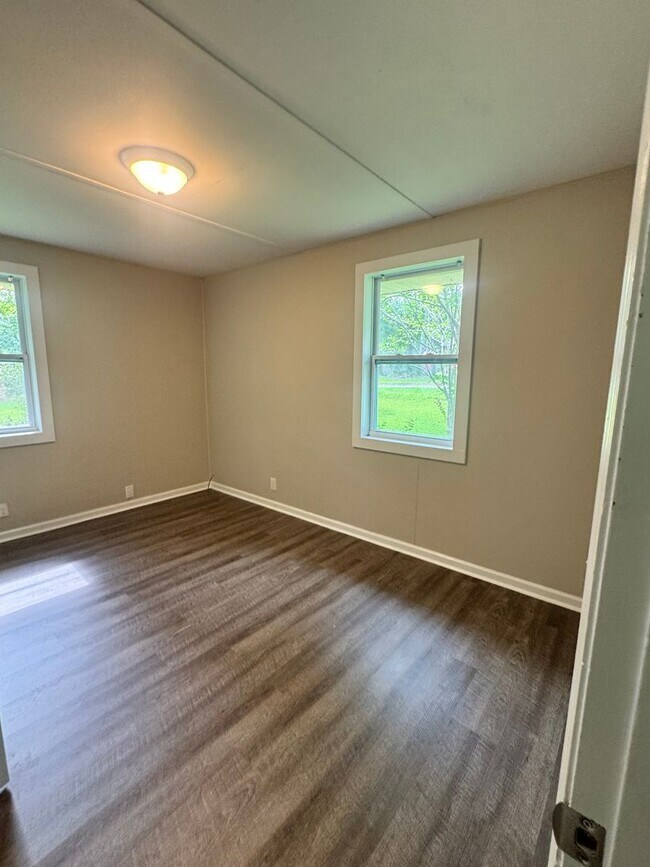 Building Photo - 307 Crawford Ln
