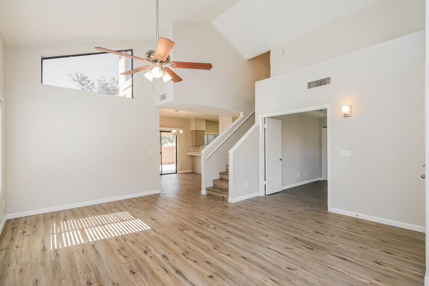 Building Photo - 1338 N Brittany Ln