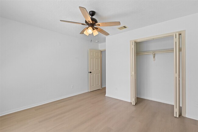 Building Photo - 10302 Buffum St