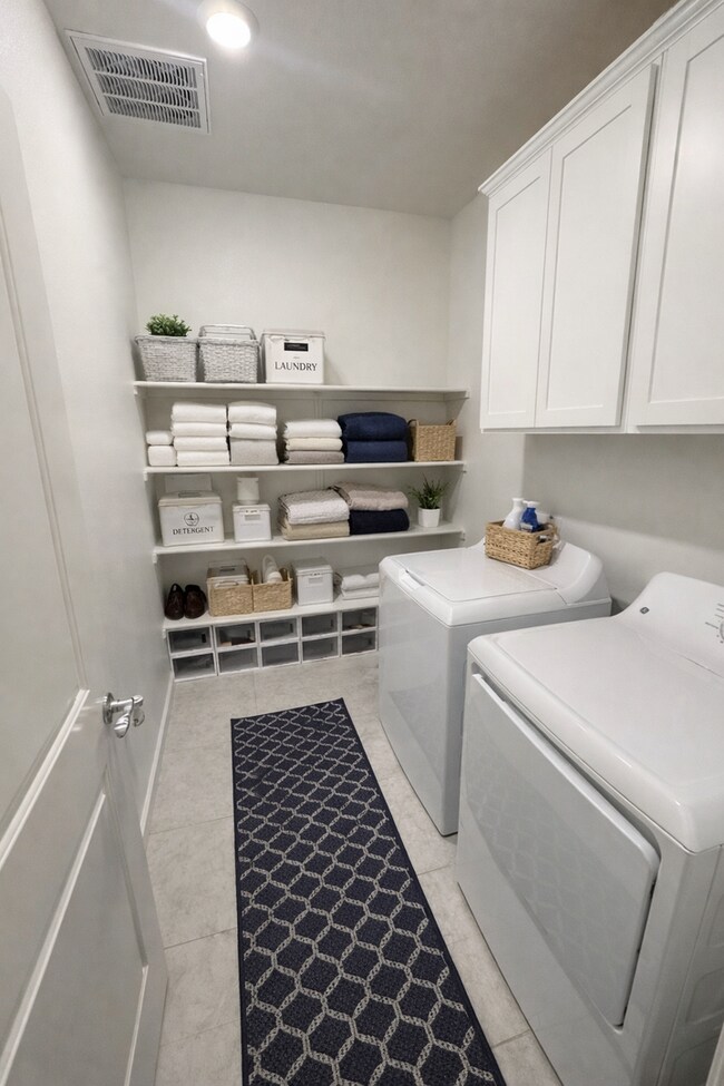 Building Photo - 1327 Callison Wy