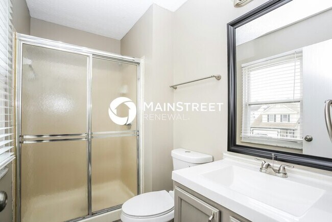 Building Photo - 3 Bedroom Pet-Friendly Home in Columbus, OH with Main Street Renewal