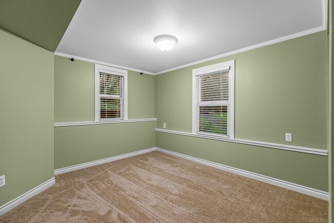 Building Photo - 5151