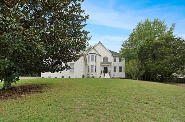 Building Photo - Stunning 4BR Executive Style Home in Brentwood