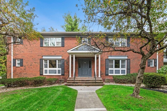 Building Photo - 106 Yorkshire Dr