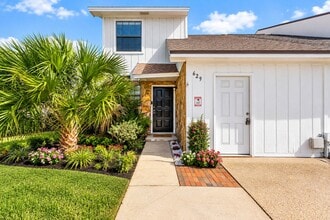 Building Photo - 629 Sandalwood Dr
