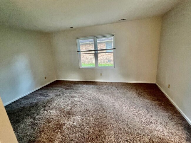 Building Photo - N Thalia Road - Duplex