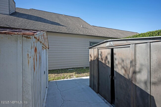 Building Photo - 2958 Lantana Lakes Dr E