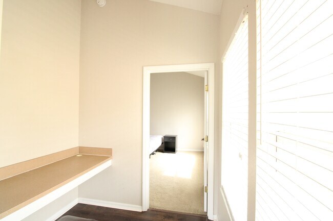Building Photo - 9158 SW 51st Rd