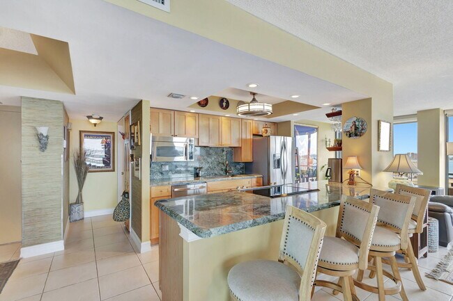 Building Photo - 5510 N Ocean Dr