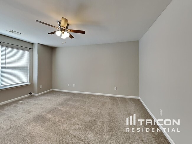 Building Photo - 303 Stonewood Crossing Dr