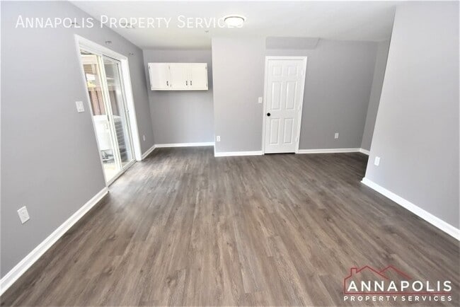 Building Photo - 109 Pinecove Ct