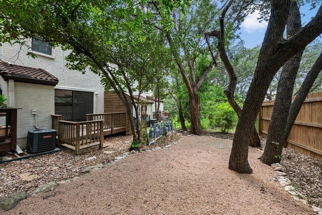 Building Photo - 4306 Bonnell Vista Cove