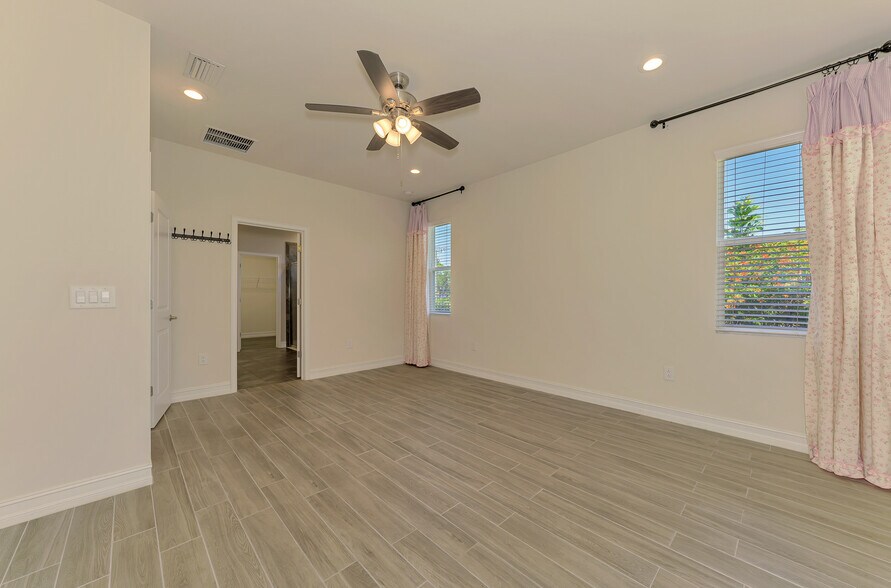Building Photo - 4400 Conchfish Ln