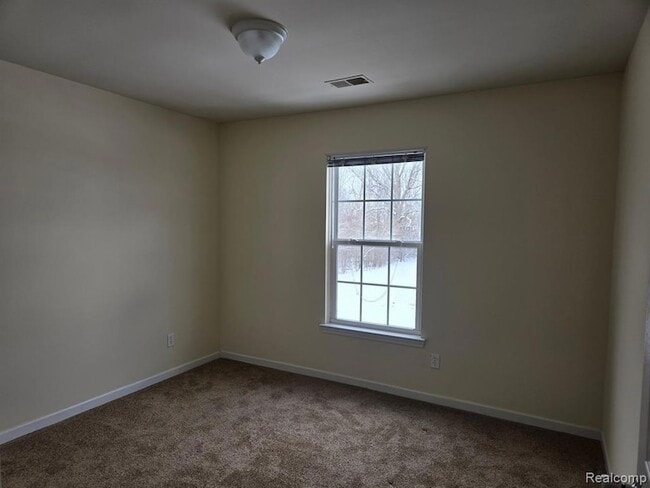 Building Photo - 27341 Hidden Oaks Dr