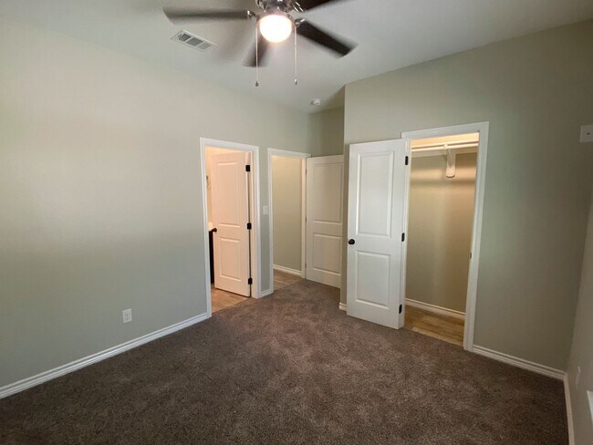 Building Photo - 3 bed 3 bath NEW CONSTRUCTION home available! NO HUD