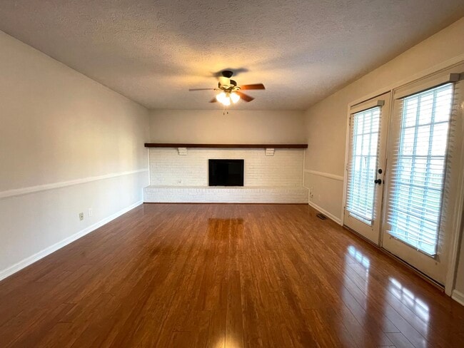 Building Photo - 3 Bedroom Home in Fishers with Bonus Room!