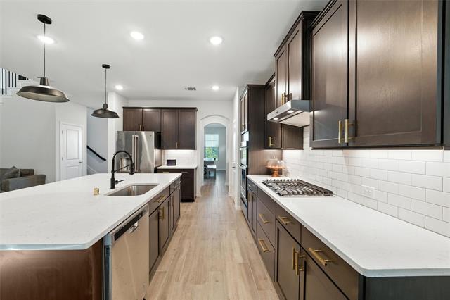 Building Photo - 2141 Olivereta Dr