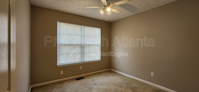 Building Photo - 2330 Burdett Ridge Dr