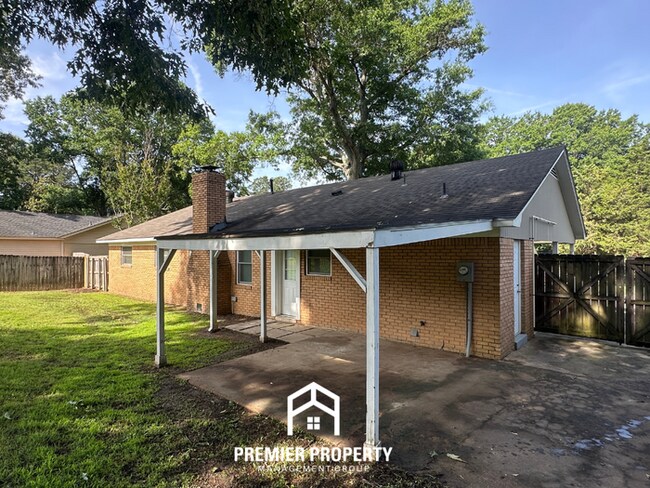 Building Photo - Beautiful 3BR/2BA Bartlett Home | 1,608 Sq Ft, Fireplace & Fenced Yard with Covered Patio