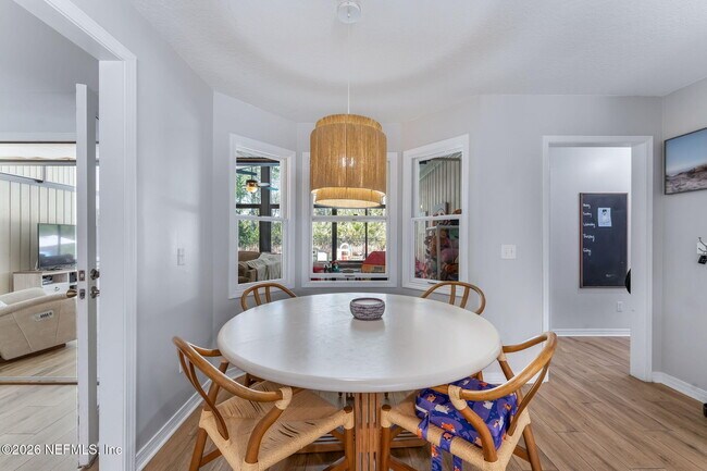 Building Photo - 4340 Blue Heron Dr