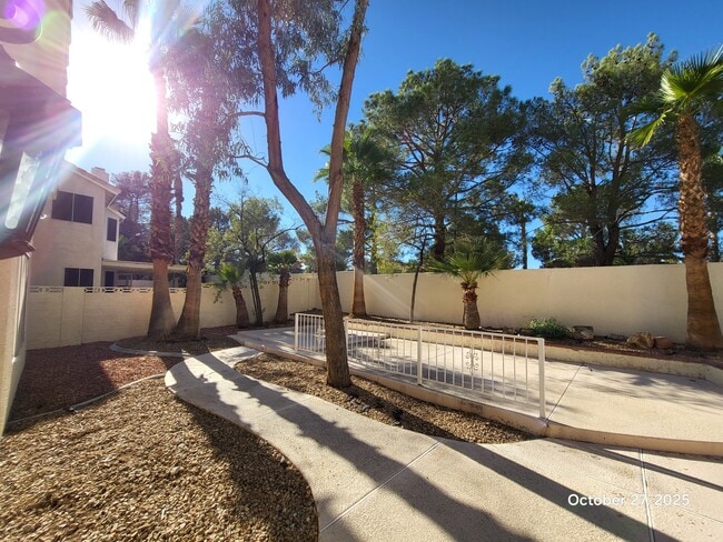 Building Photo - 2113 Harbor Cliff Dr