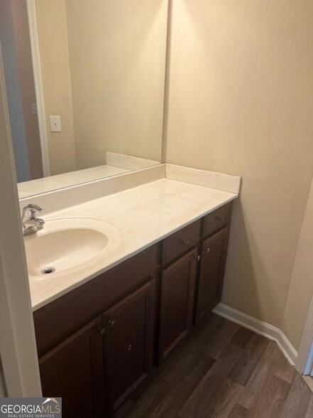 Building Photo - 2918 Hillside Pl