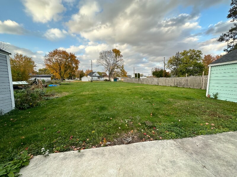 Building Photo - 430 Stadium Dr