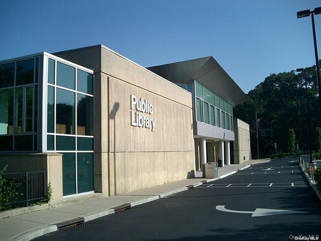 Building Photo - 5 Carlton Ave