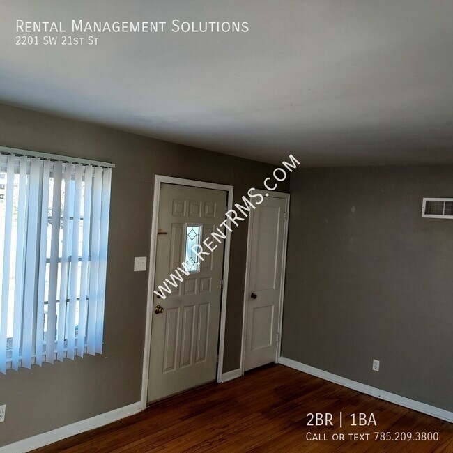 Building Photo - 2201 SW 21st St