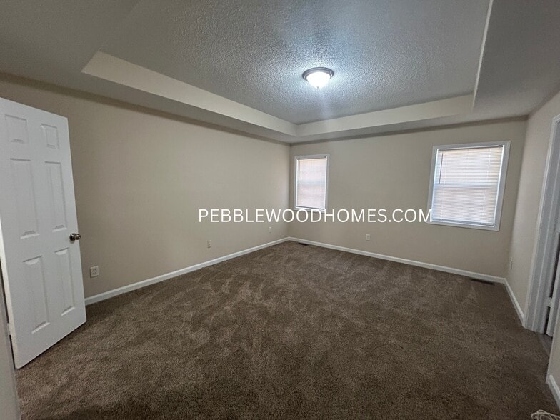 Building Photo - 2599 Candler Way SW