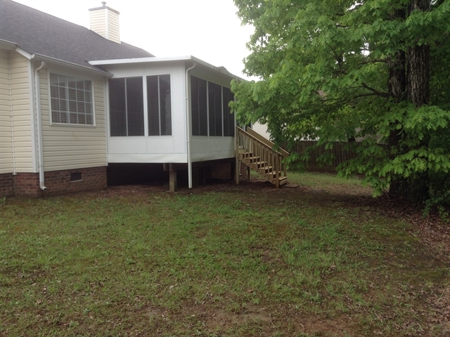 Building Photo - 976 Scottland Dr