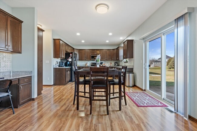 Building Photo - N42W22770 Beacon Ct