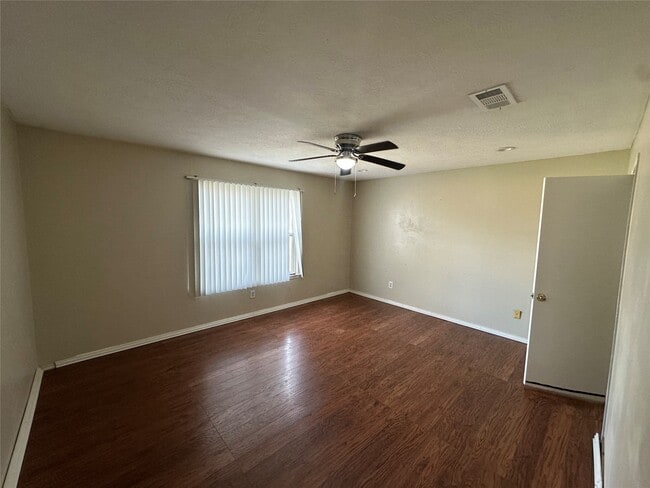 Building Photo - 6814 Cheshire Park Rd