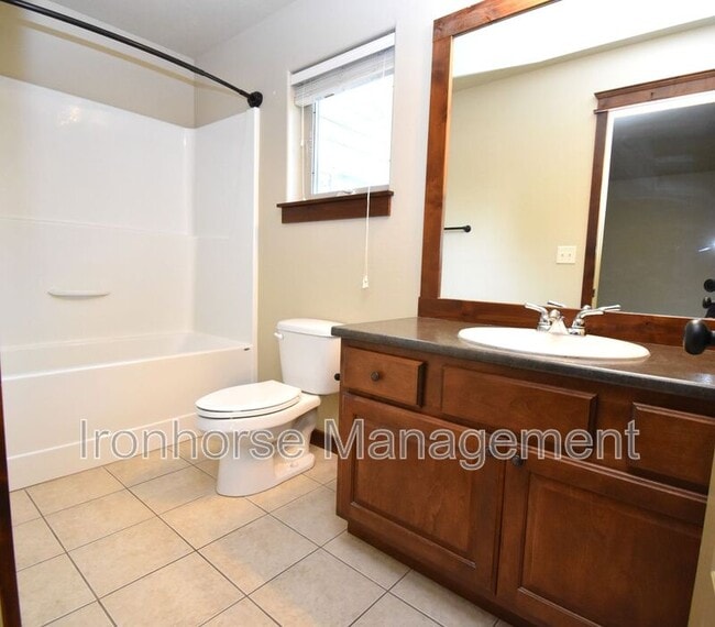 Building Photo - 103 Covey Ct